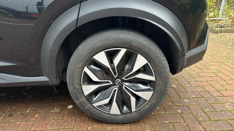 Nissan Juke 1.0 DiG-T Acenta Premium 5dr Petrol Hatchback